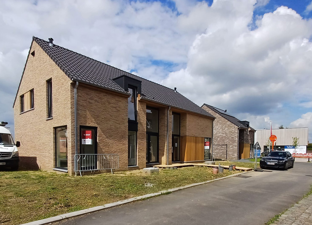 Bostoen RivaHof energiezuinige gezinswoningen in Dentergem voorgevel halfopen bebouwingen