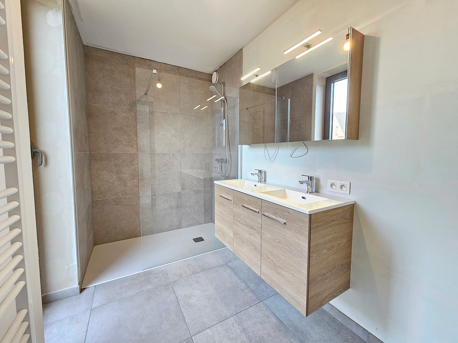 Bostoen Instapklare nieuwbouwappartementen Rumbeke Residentie Camiel Badkamer